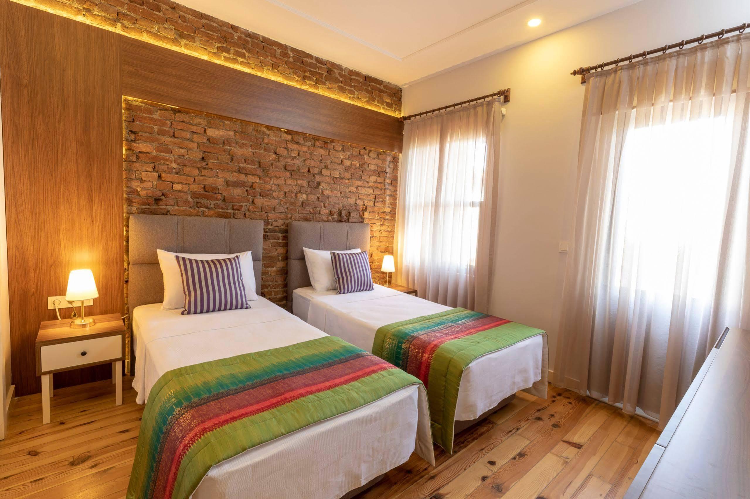 Mono Hotel Анталия Екстериор снимка
